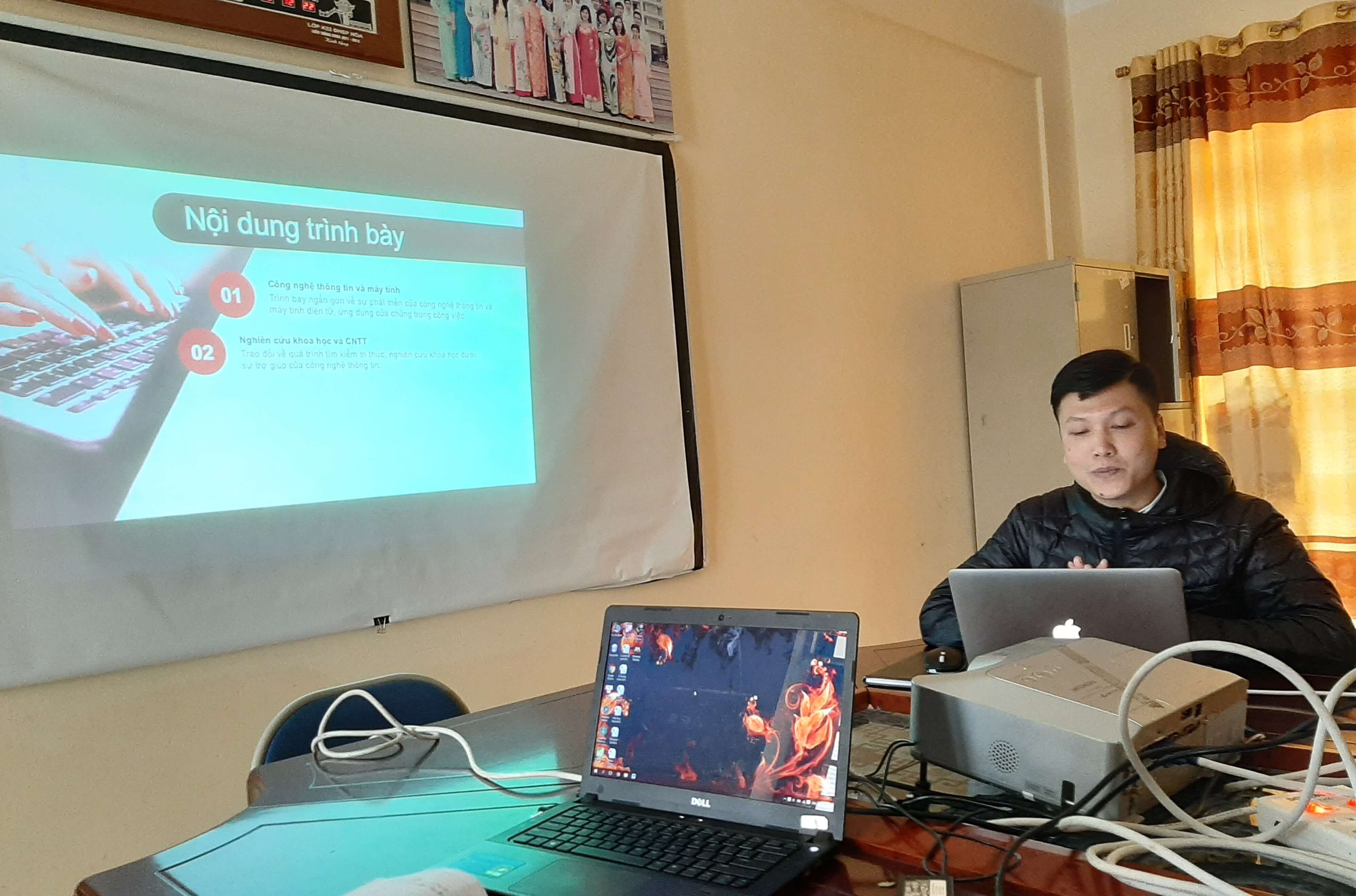 ThS. Nguyễn Duy Hiếu trình bày báo cáo tại buổi seminar ThS. Nguyễn Duy Hiếu trình bày báo cáo tại buổi seminar