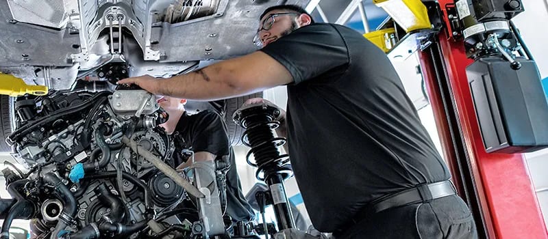 Shocks vs Struts: Understanding Key Suspension Differences