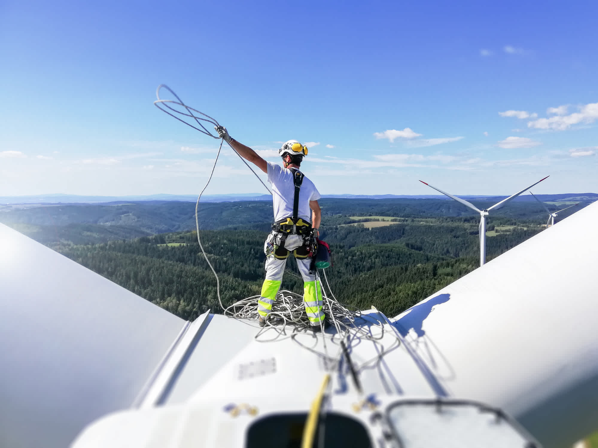 Career Paths for Wind Turbine Technicians in the Dallas/Fort Worth Area