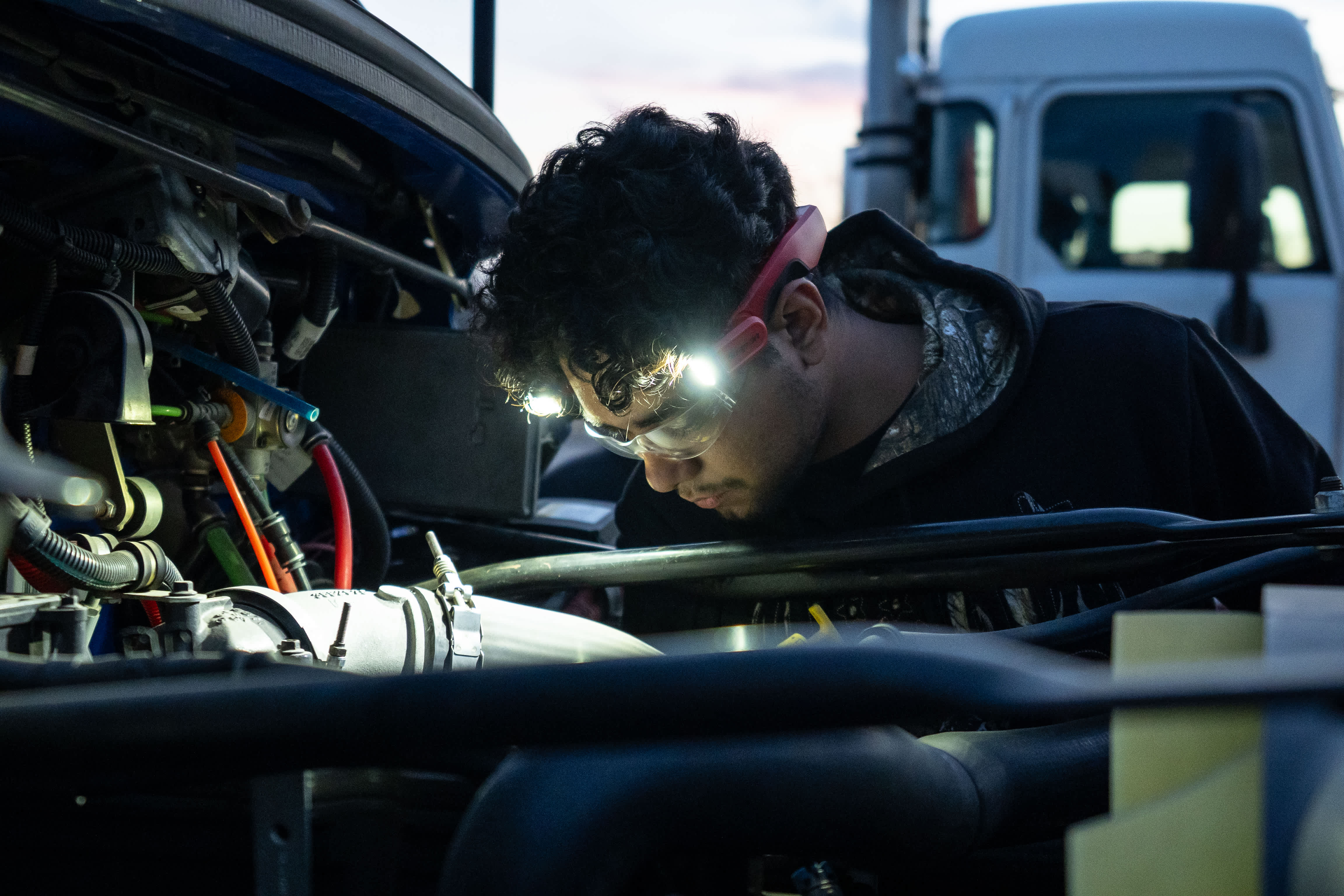 Train To Become a Diesel Mechanic in Salt Lake City With UTI