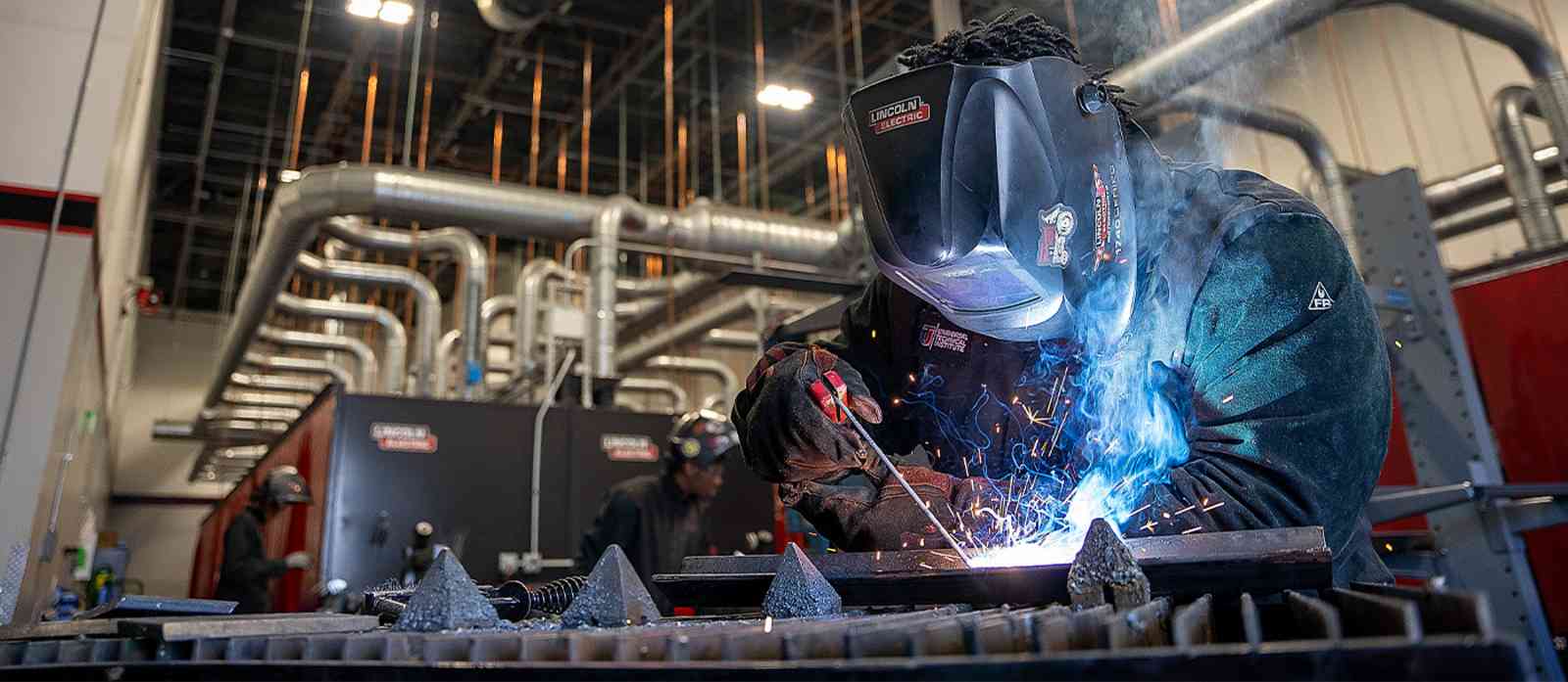 START YOUR WELDING TRAINING NEAR ANAHEIM, CALIFORNIA