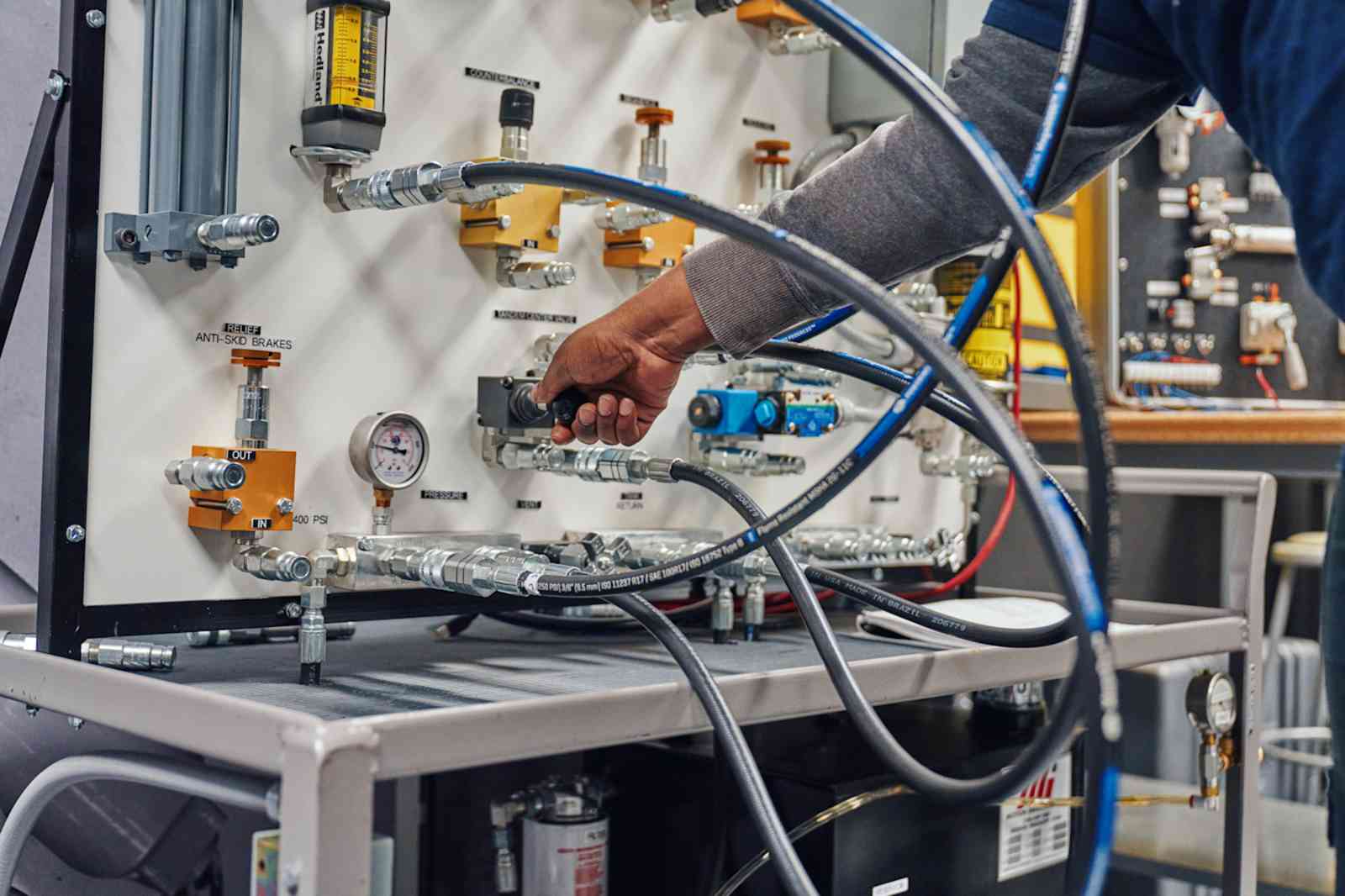 ELECTRICAL, ROBOTICS & AUTOMATION SCHOOL IN LISLE, ILLINOIS