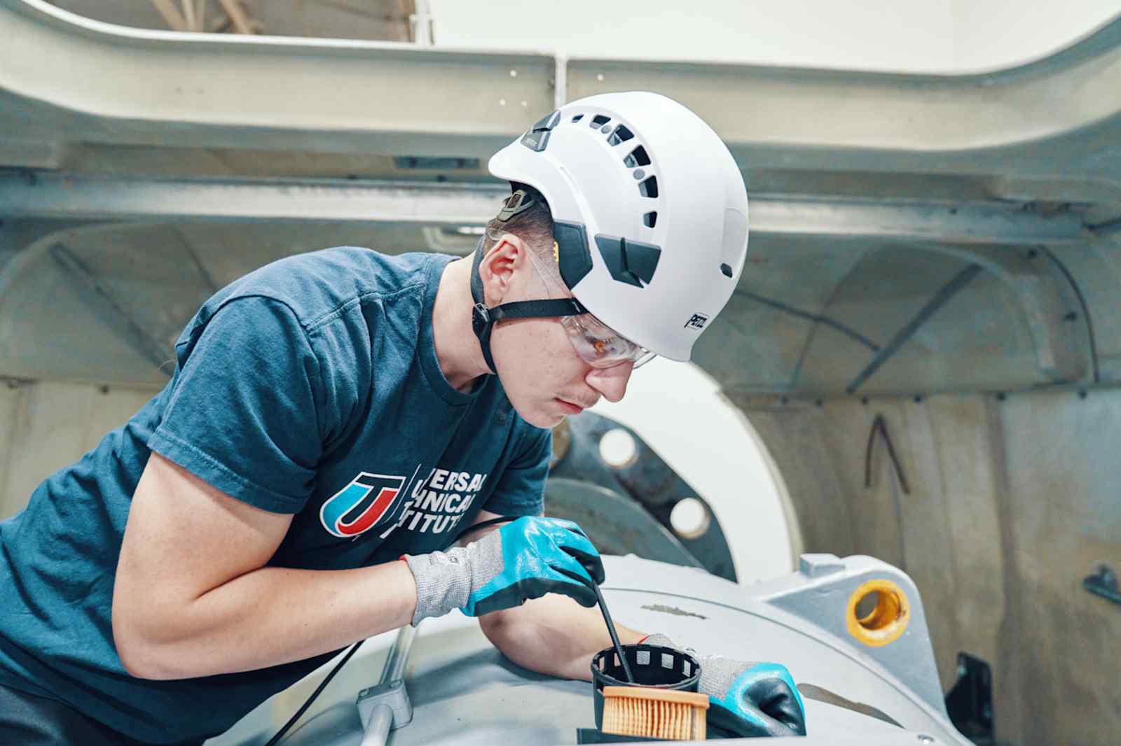 WIND TURBINE TECHNICIAN COURSES