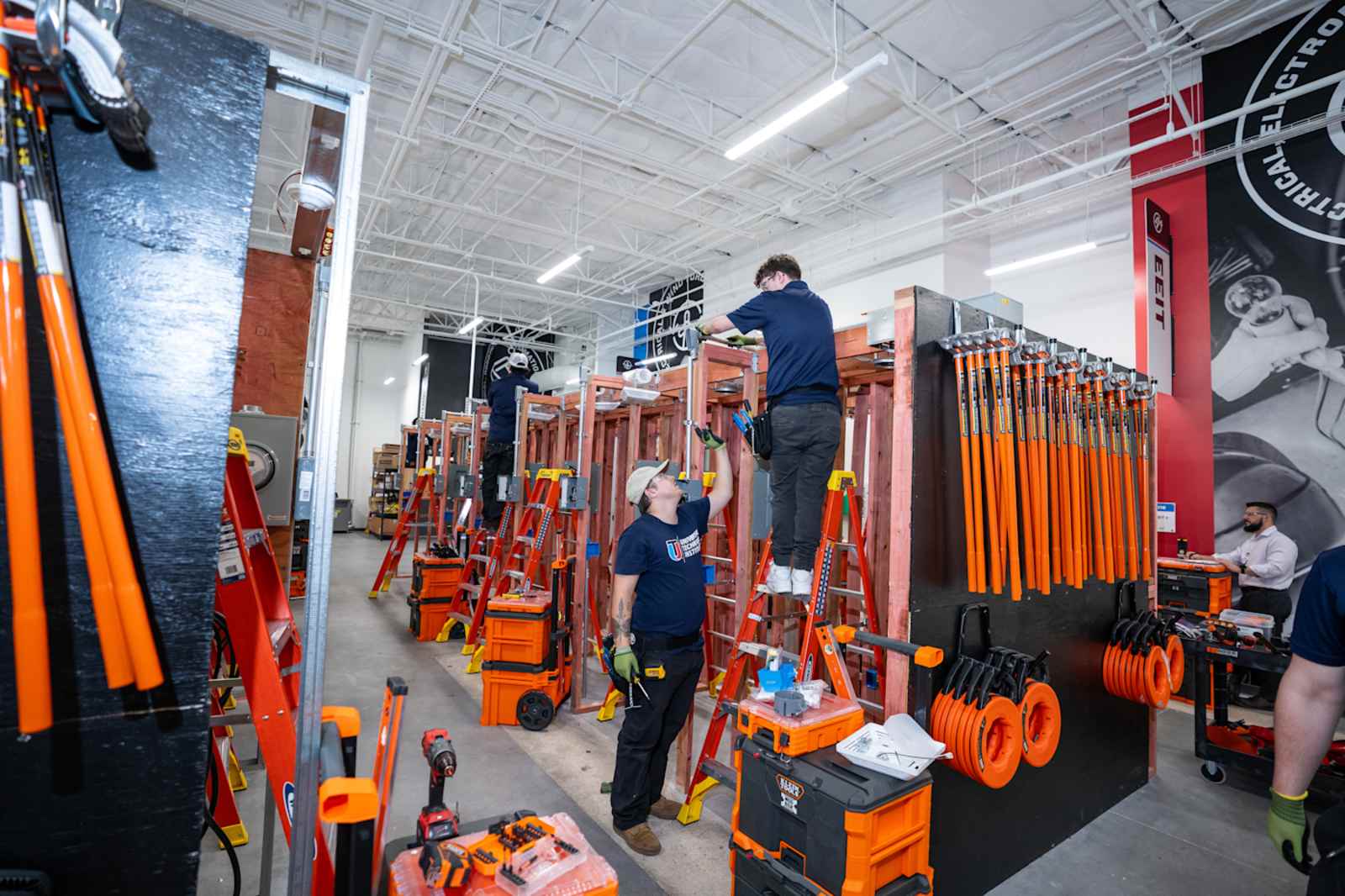 ELECTRICAL TECHNICIAN SCHOOL IN AUSTIN, TEXAS