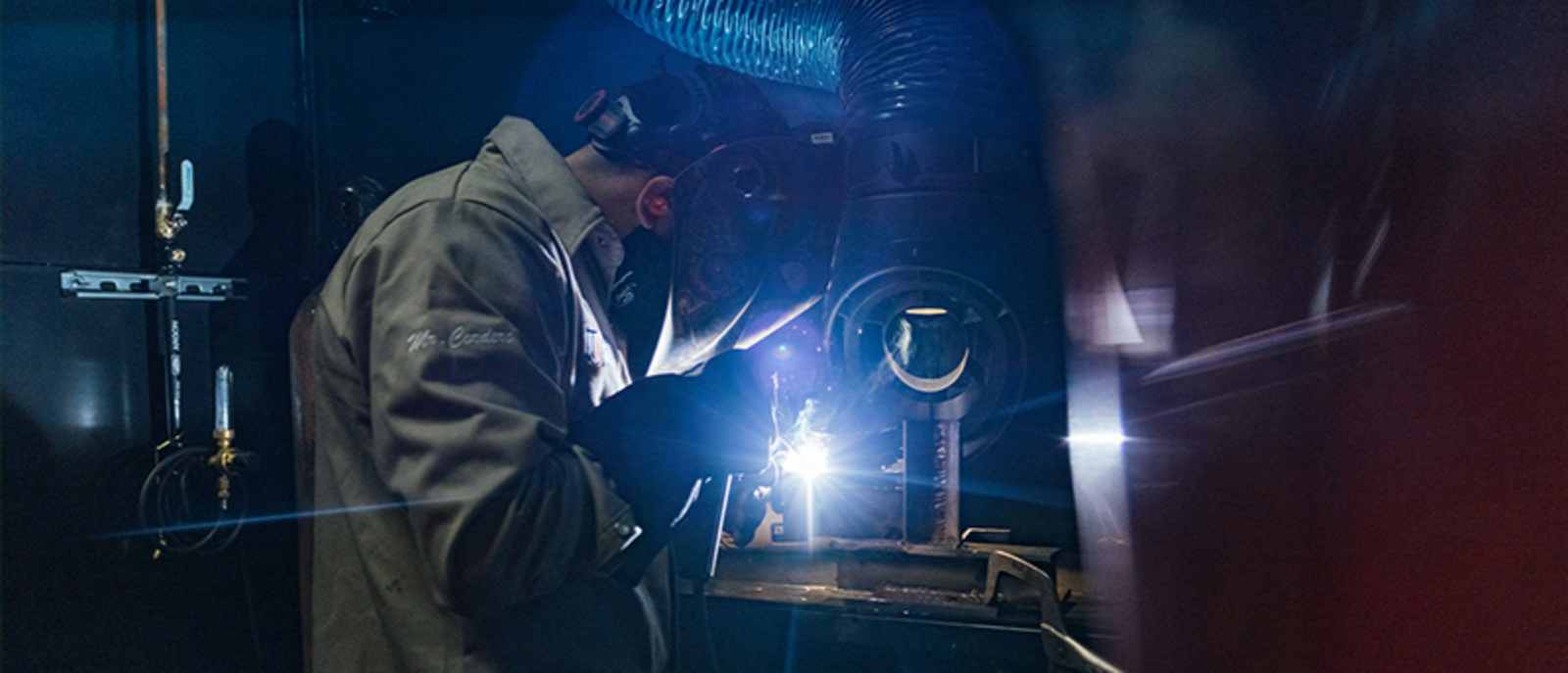 EXPLORE TRADE SCHOOL OPTIONS NEAR FONTANA, CALIFORNIA, AT UTI