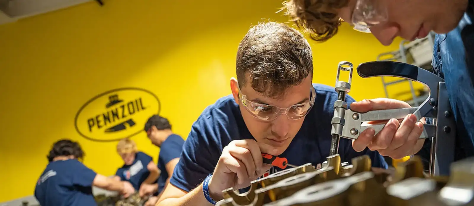 DISCOVER AUTO MECHANIC TRAINING NEAR PLANTATION, FLORIDA