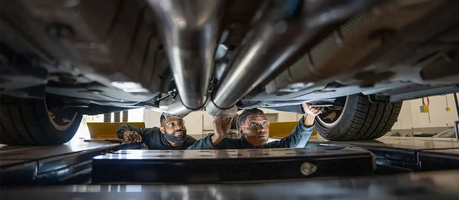 MIRAMAR, FLORIDA, AUTO MECHANIC SCHOOL