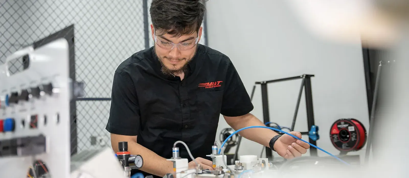 ROBOTICS TECHNICIAN CAREER PATH