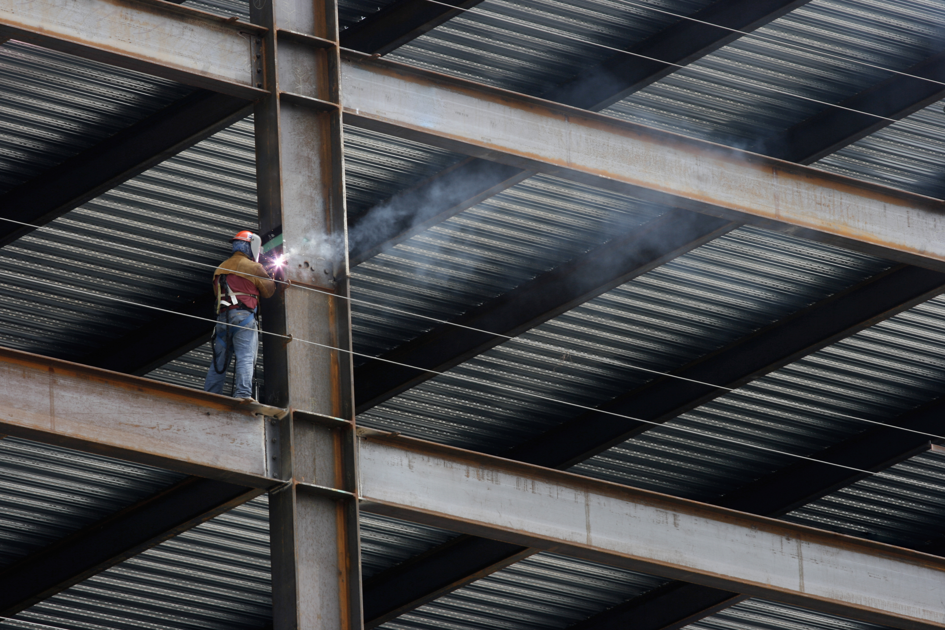 FY24-UTI-WELDING-Stock-GettyImages-108173850