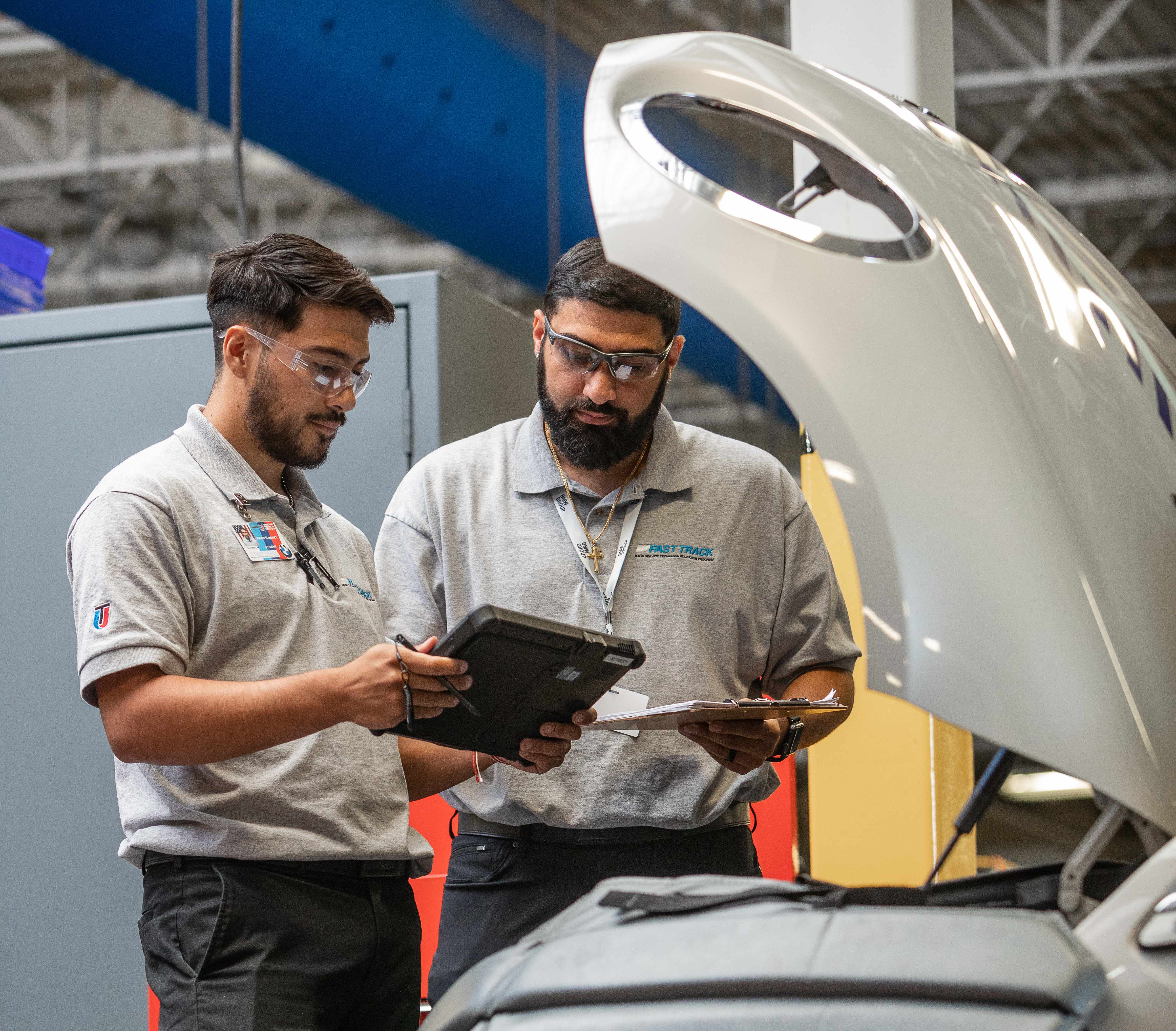 FY23-UTI-Avondale-AUTO-BMW-FASTTRACK-01_1b28a9