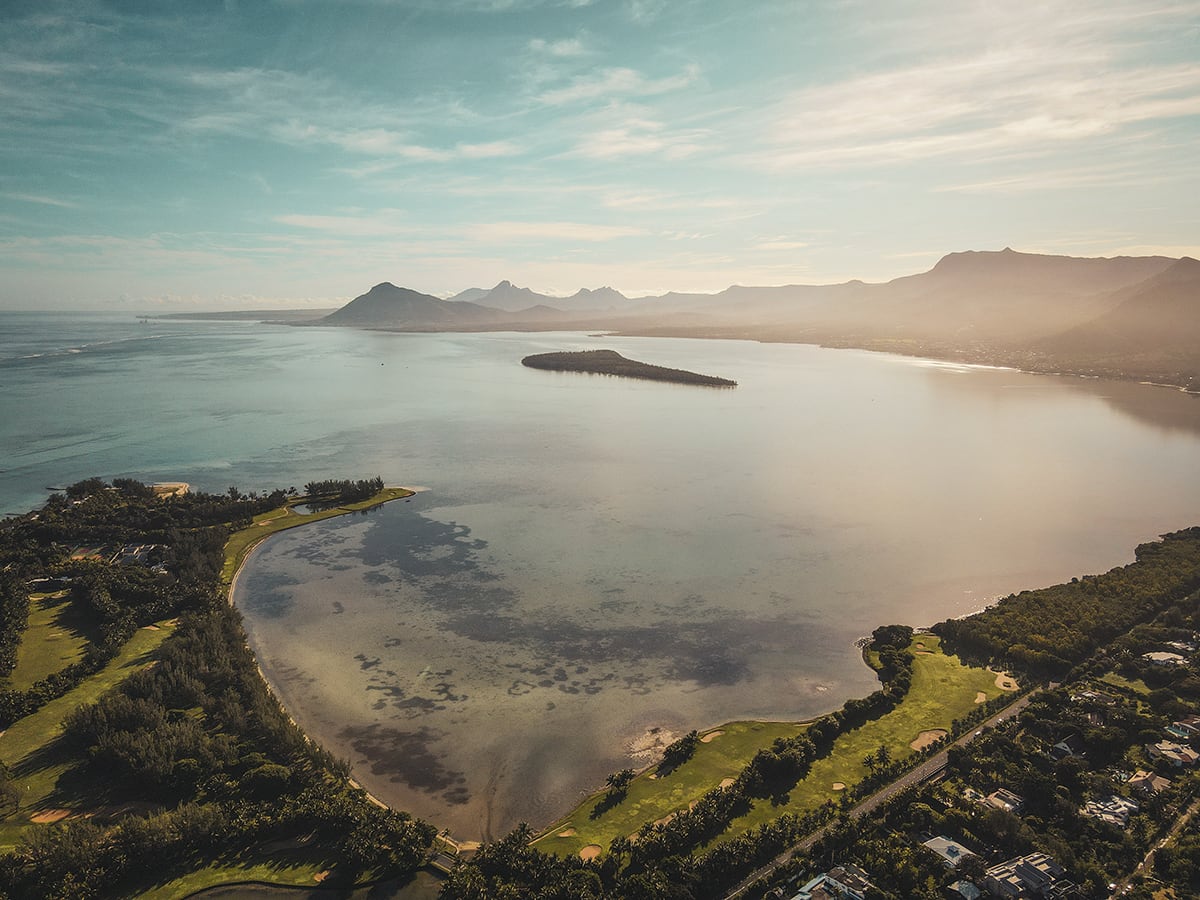 vue sur la tourelle de tamarin depuis le morne brabant