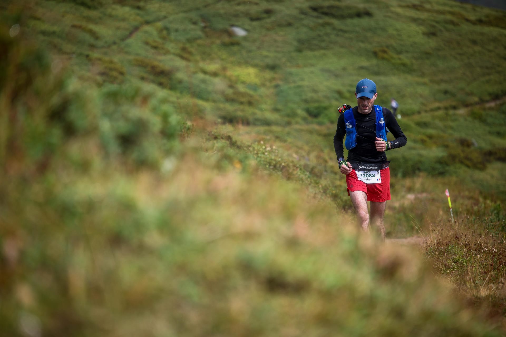 group of runners of the MCC above the city of Martigny