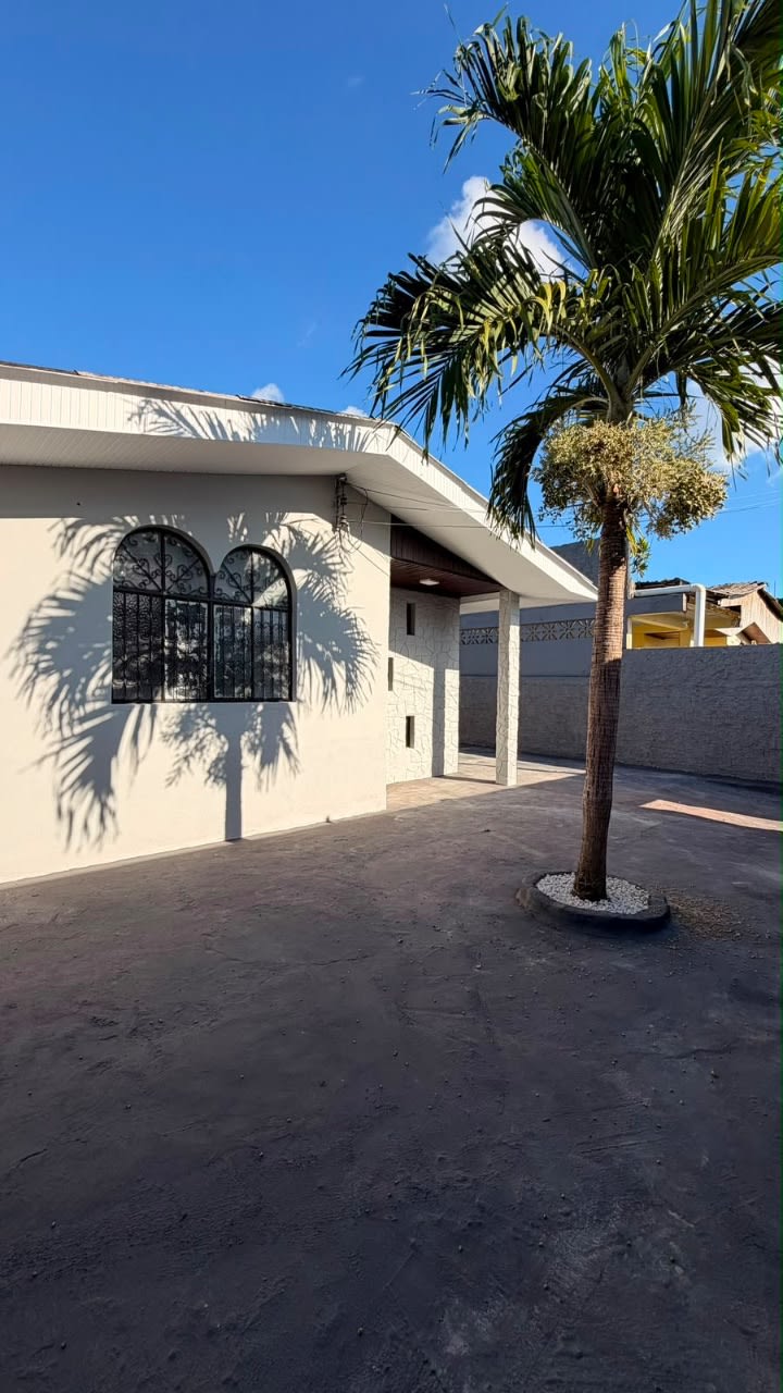 CASA VIA PÚBLICA