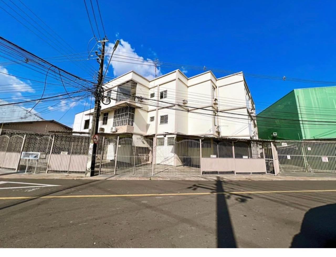 Apartamento 3 quartos, 2 sendo suíte e 1 sendo semi-suíte! Na Djalma Batista