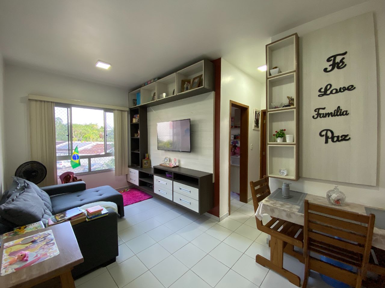 APARTAMENTO 2 QUARTOS NO ALEIXO