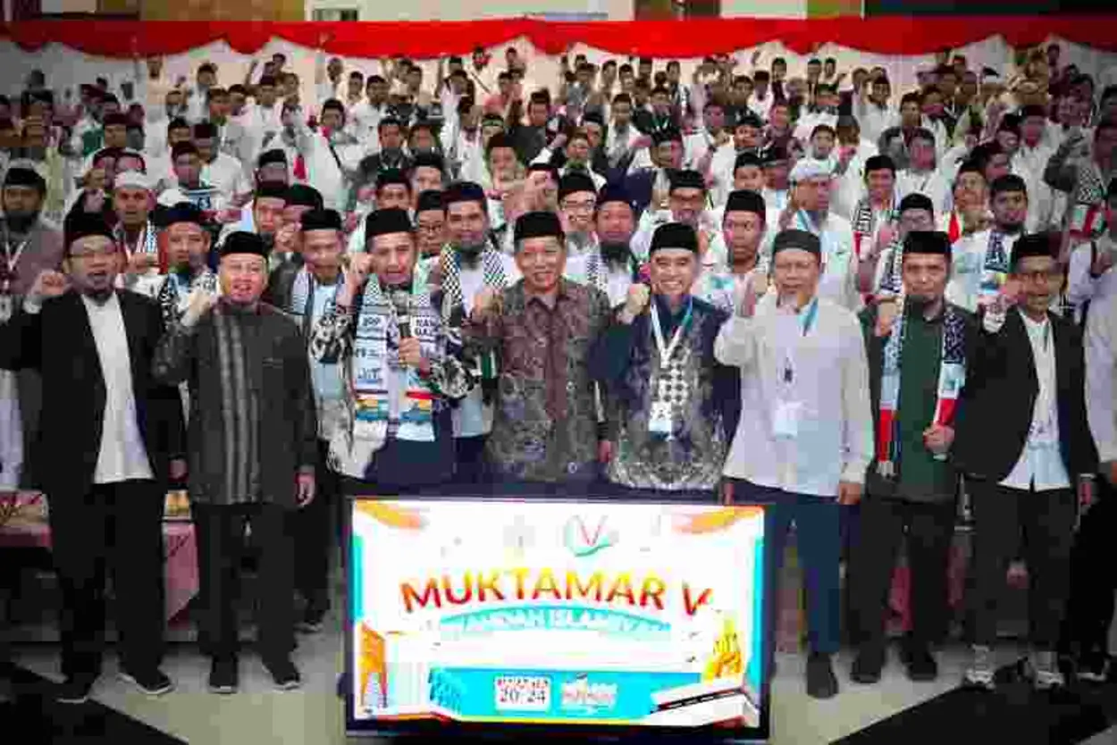 Menkop Ajak Wahdah Islamiyah Kolaborasi Bangun Ekonomi Umat yang Produktif dan Mandiri Menkop Ajak Wahdah Islamiyah Kolaborasi Bangun Ekonomi Umat yang Produktif dan Mandiri