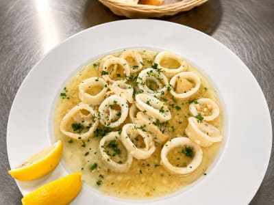 Calamari natur  in Weißweinsoße mit  BeguetteA,L,N