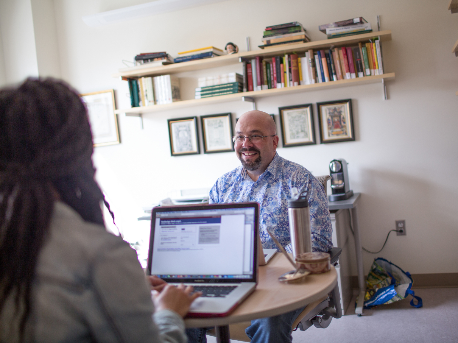 Student speaking to a mentor