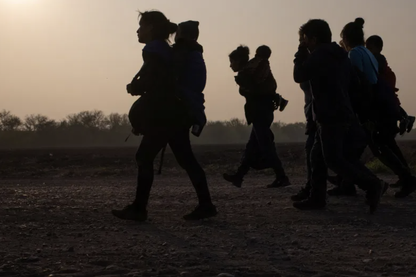Migrants moving north in Honduras. (Brookings)