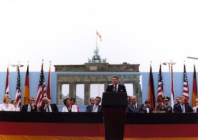 reagan_berlin_wall