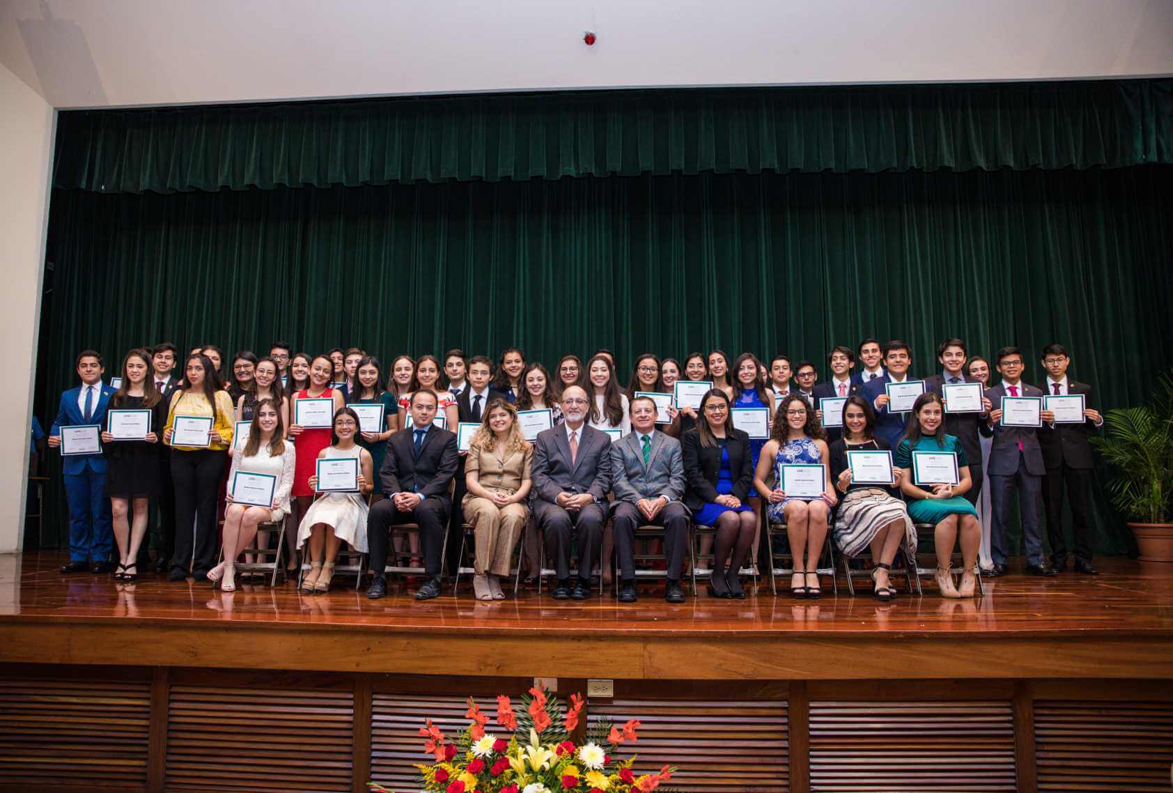 Entregamos 50 becas Potencia-t a jóvenes talentosos Entregamos 50 becas Potencia-t a jóvenes talentosos
