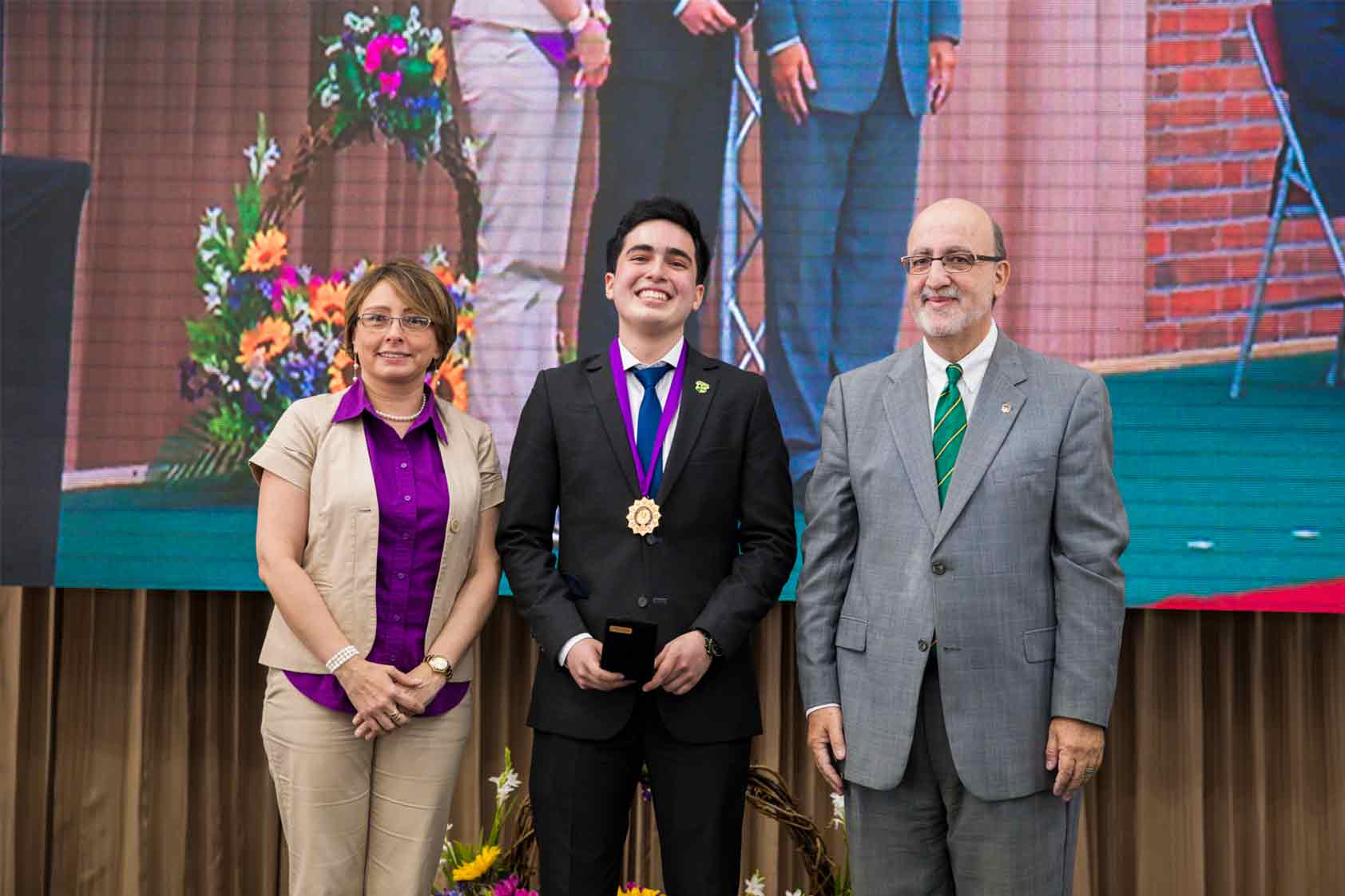 ¿Qué hay detrás de la medalla Francisco Nieves Calvo 2019? ¿Qué hay detrás de la medalla Francisco Nieves Calvo 2019?