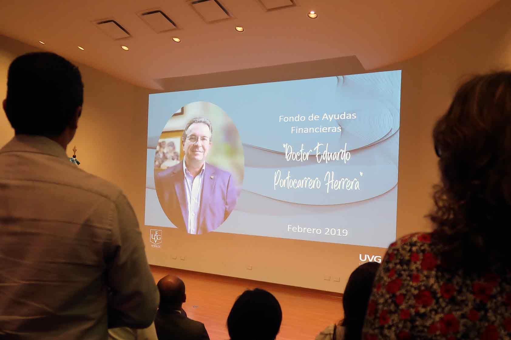 ¿Sabes qué es el Fondo de Becas Dr. Eduardo Portocarrero?