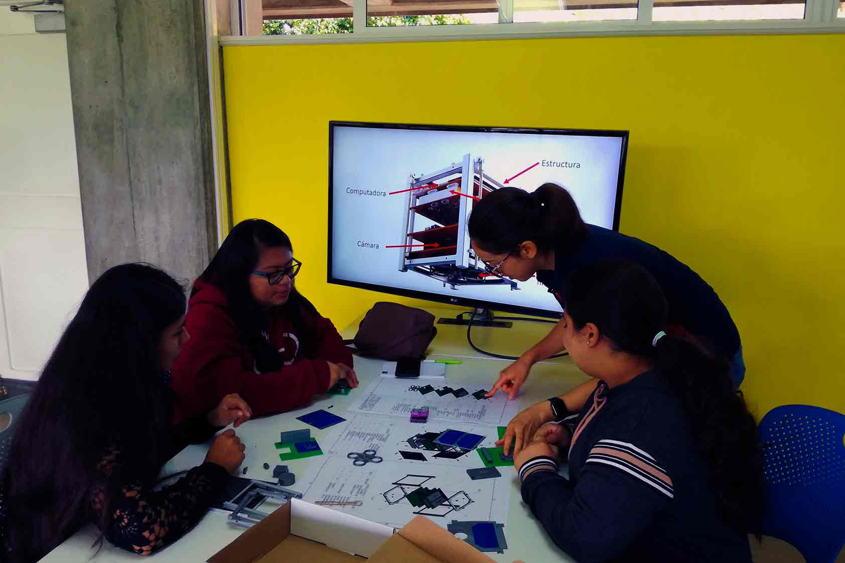 Seis días para explorar la Ingeniería entre mujeres