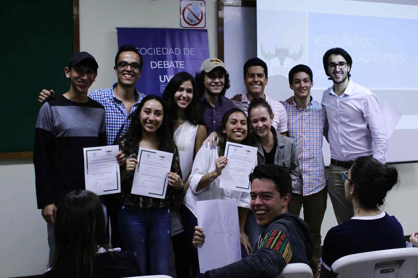 Liga de debates en UVG: cada vez más cerca de ir al mundial