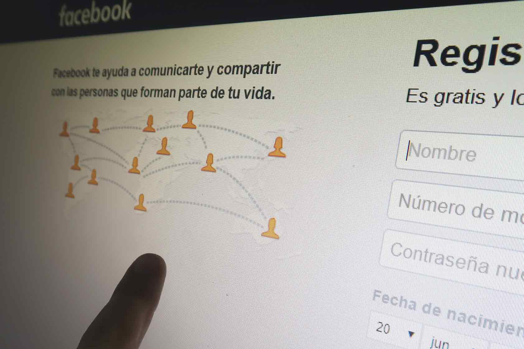 Uso seguro del internet y redes sociales: hacia una ciudadanía digital responsable