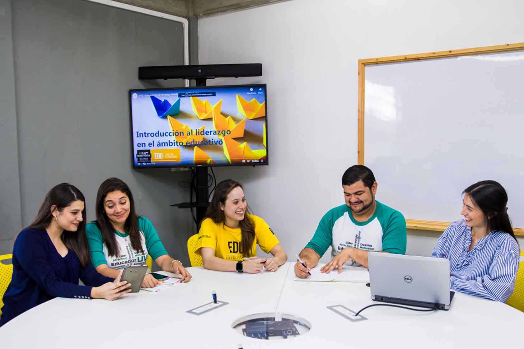 ¿Cuáles son los hechos en que UVG ha aportado al Sistema Educativo en Guatemala?