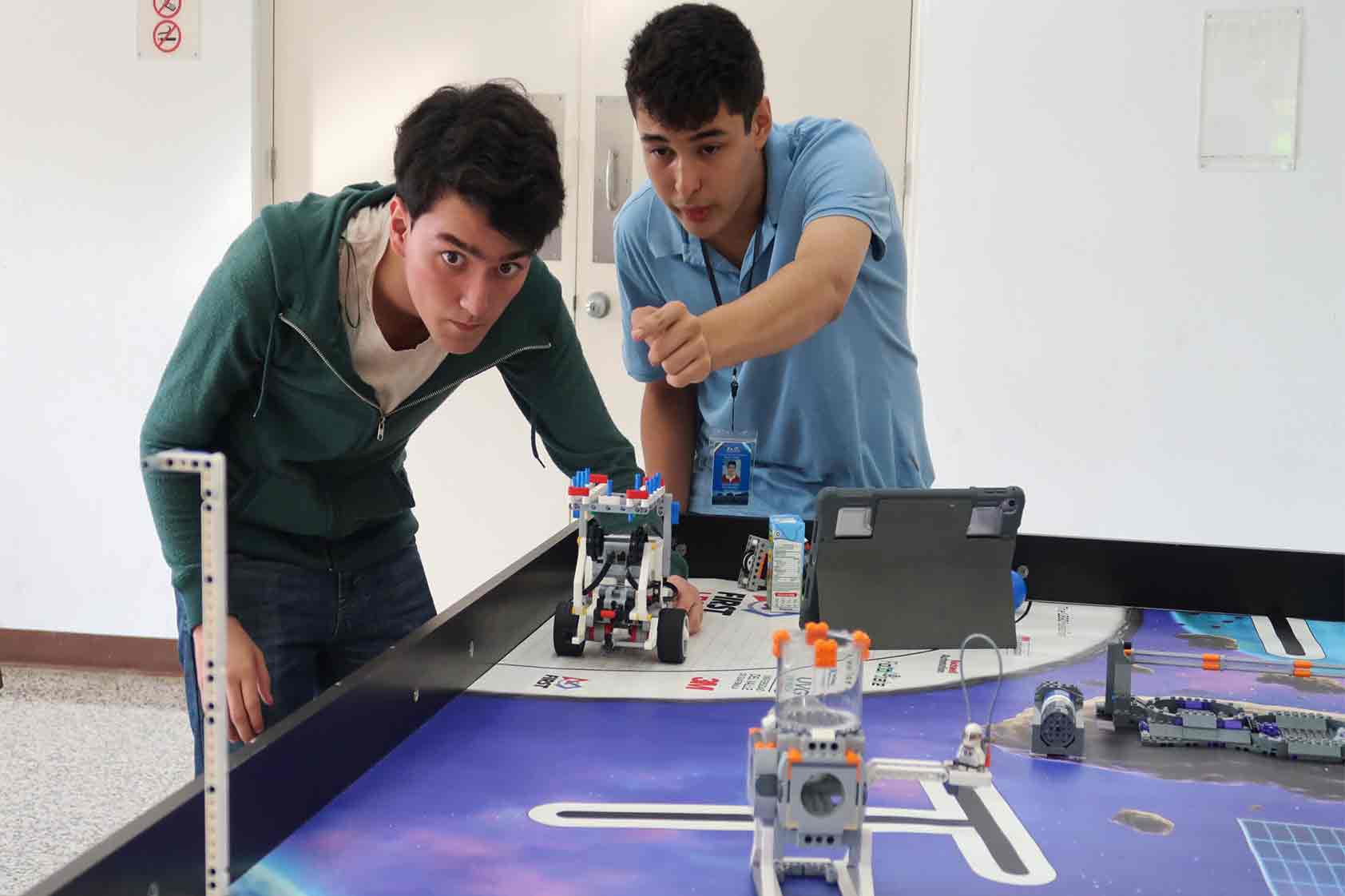 ¿Listos para la competencia Robotiza-T 2019?