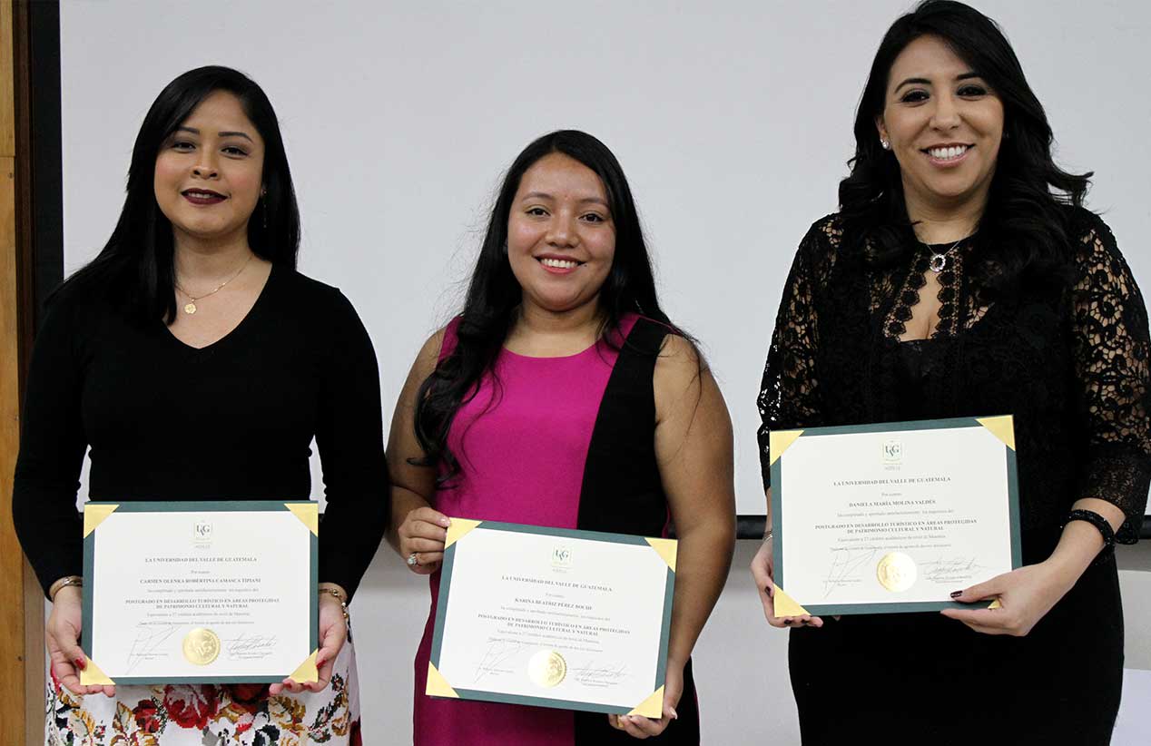 ceremonia de graduación de la primera cohorte de este posgrado.