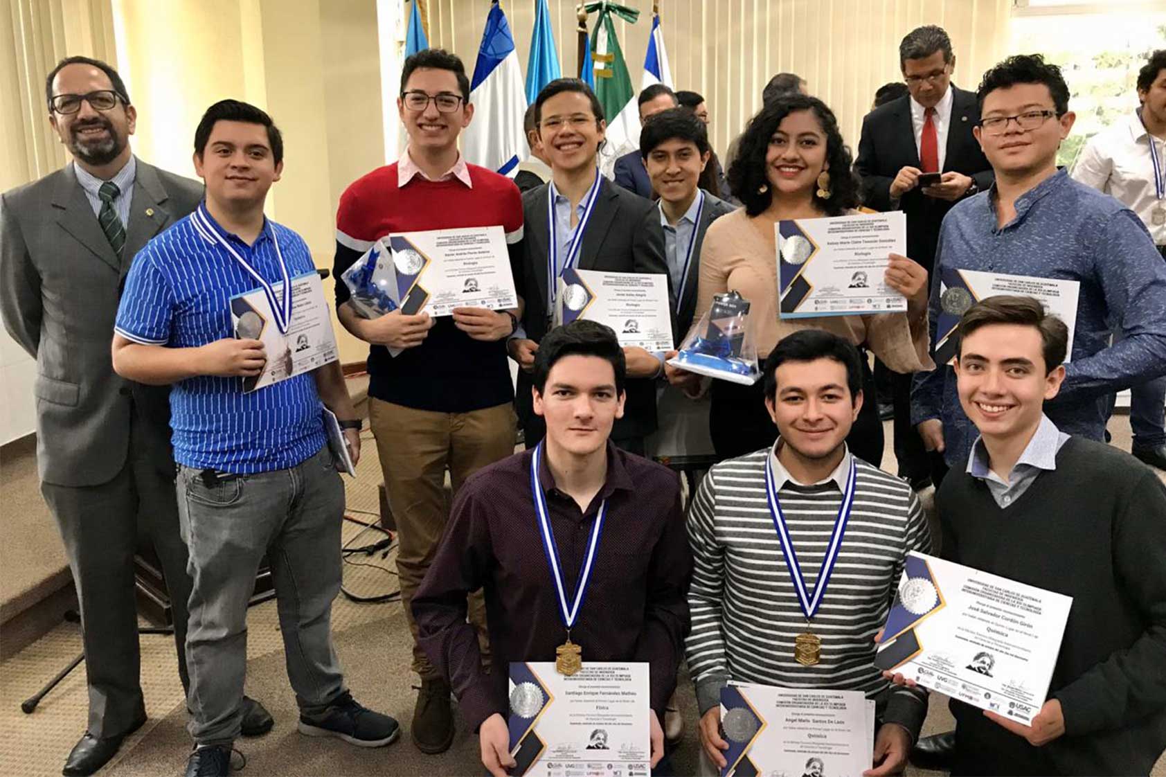 Estudiantes logran notable participación en la Olimpiada Interuniversitaria de Ciencias y Tecnología