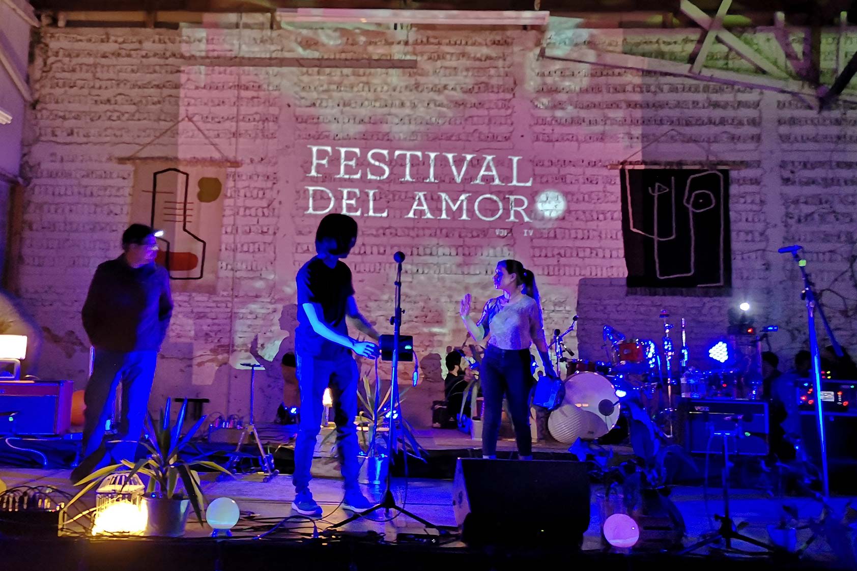 Nuestros estudiantes de Composición y Producción Musical participaron en el Festival del Amor 2020 Nuestros estudiantes de Composición y Producción Musical participaron en el Festival del Amor 2020