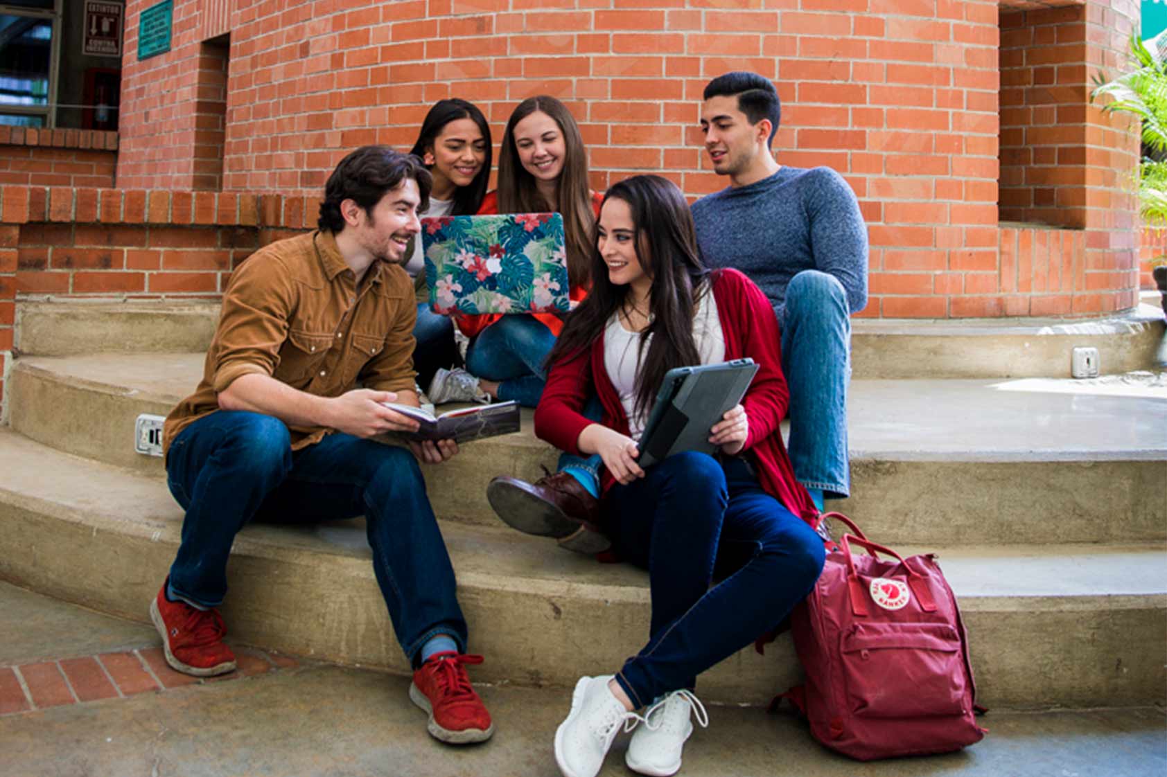 ¡Aprovecha tu tiempo e involúcrate en nuestros clubes y asociaciones!