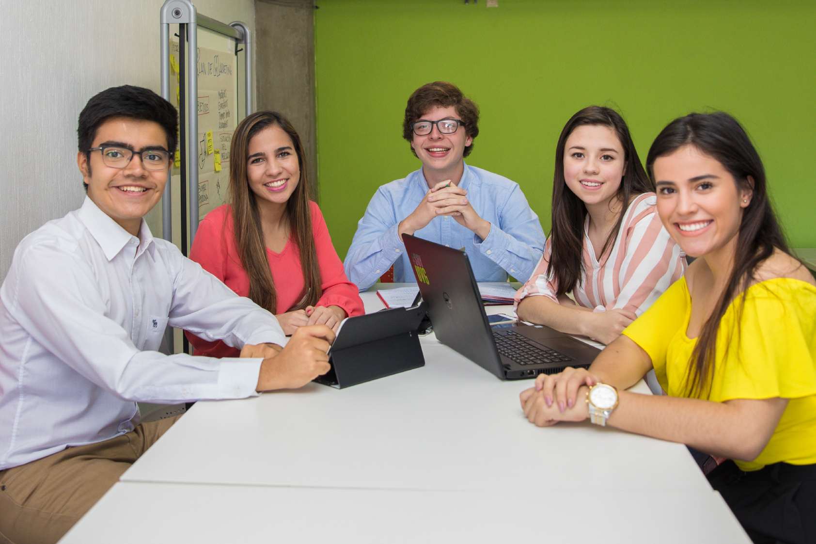 Nuestros expertos en Transformación Digital serán los futuros líderes empresariales Nuestros expertos en Transformación Digital serán los futuros líderes empresariales