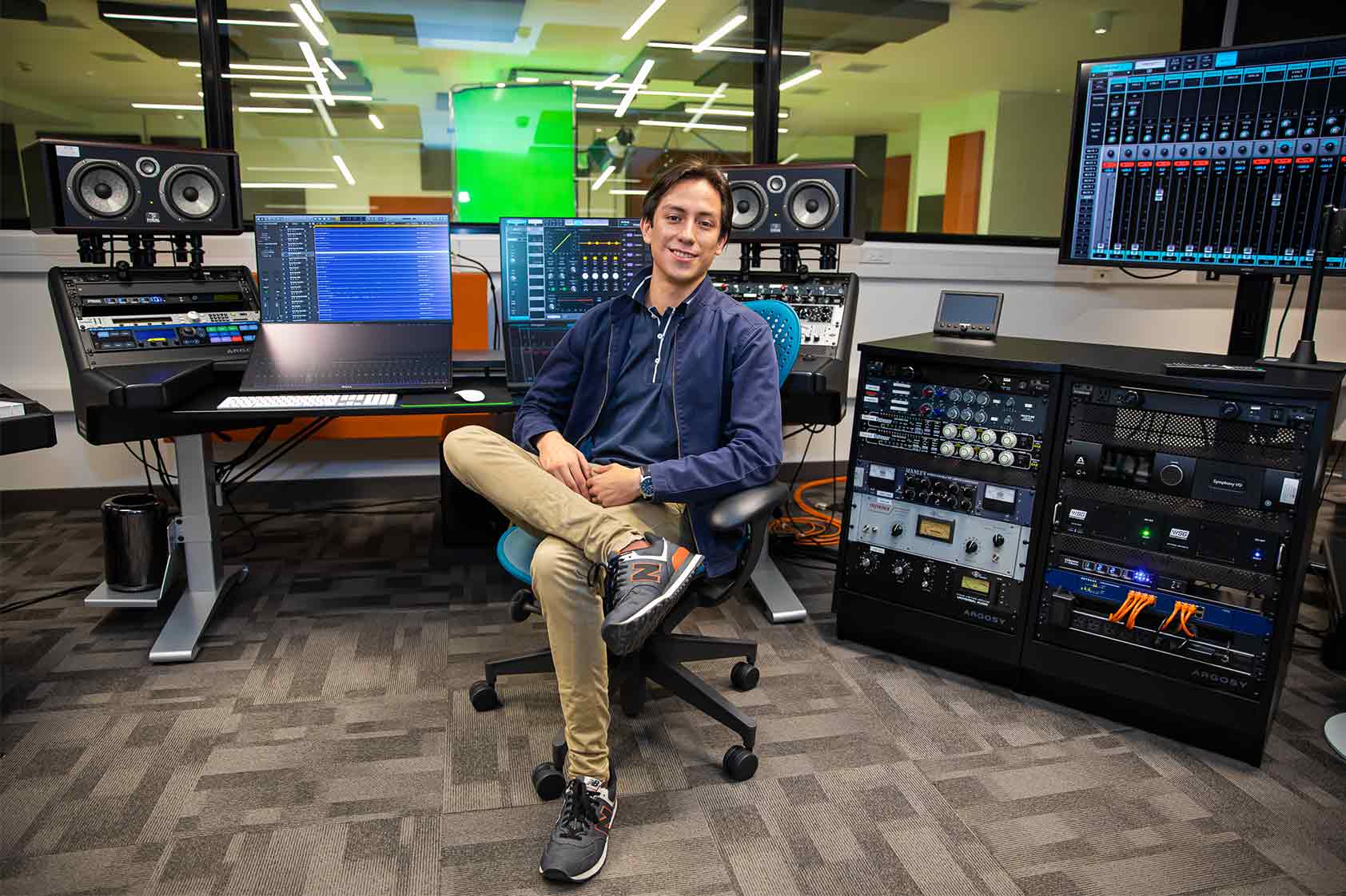 Alfredo Zayas Composición y Producción Musical UVG