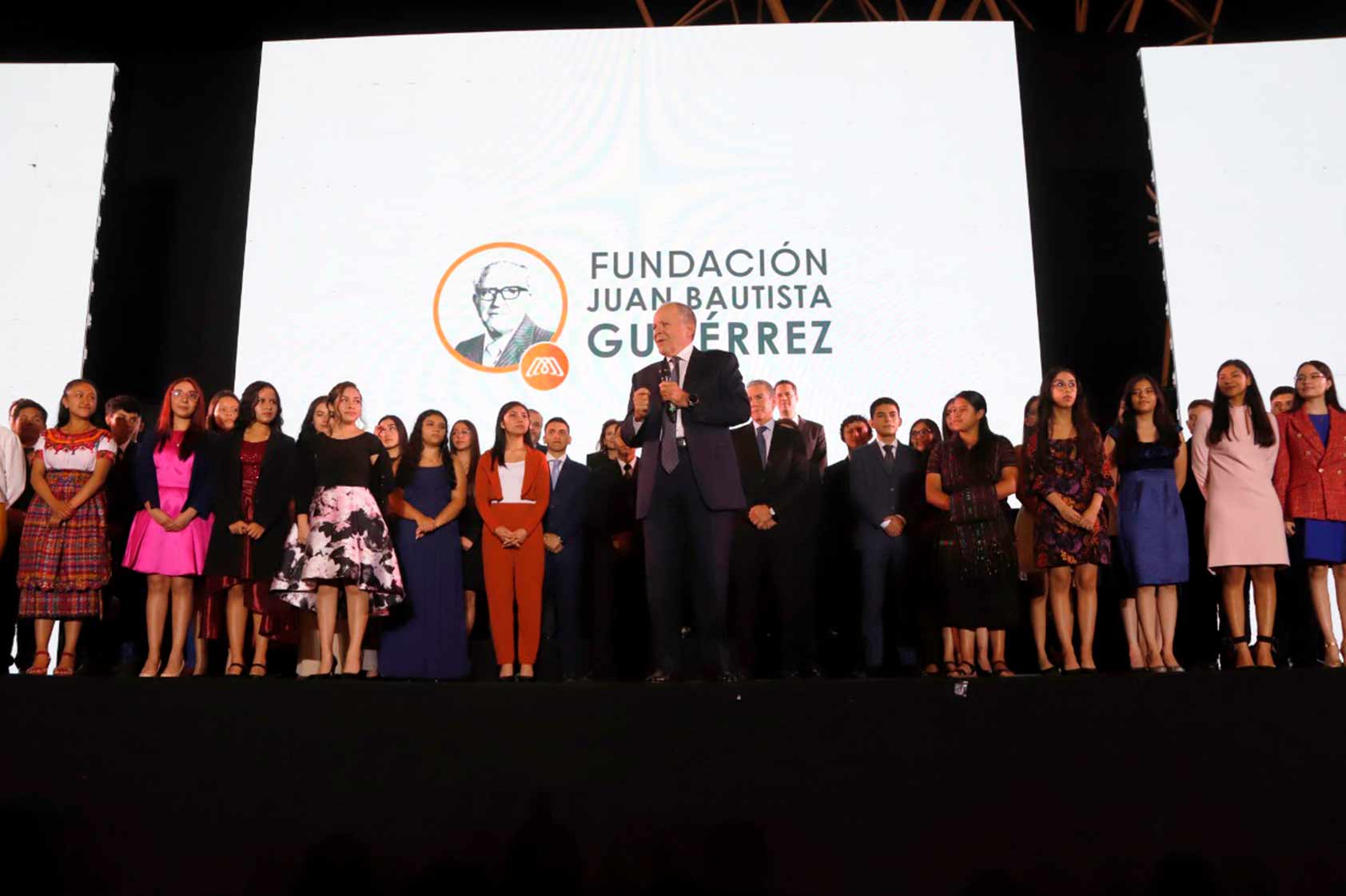 Los tres Campus UVG recibirán a los becados 2023 de Fundación Juan Bautista Gutiérrez