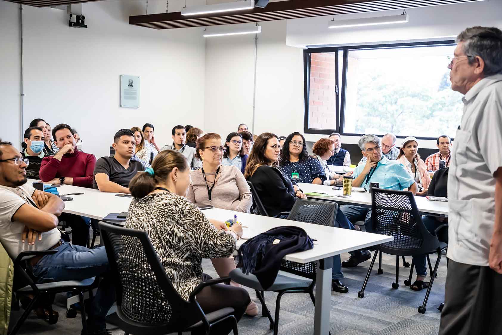 La colaboración integral supera los retos actuales de la educación