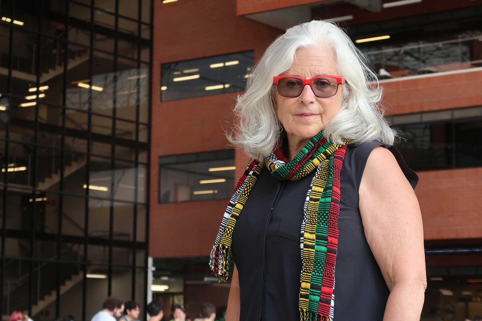 Visita de Dra. Yolanda Sarason busca promoción de estudios de casos en turismo sostenible