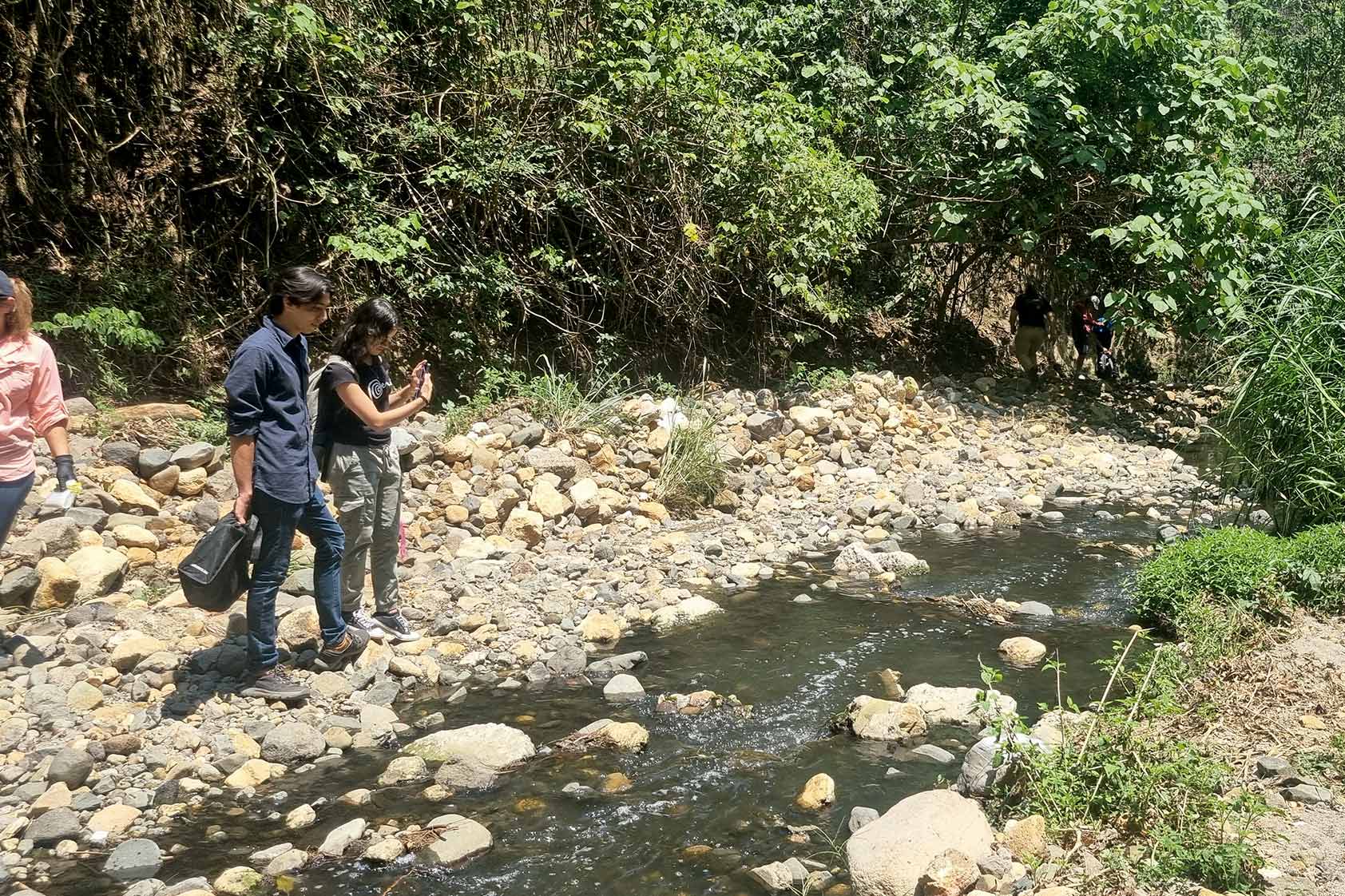 Microcuenca Pedagógica del rio Contreras: Ejemplo de un proyecto multidisciplinario