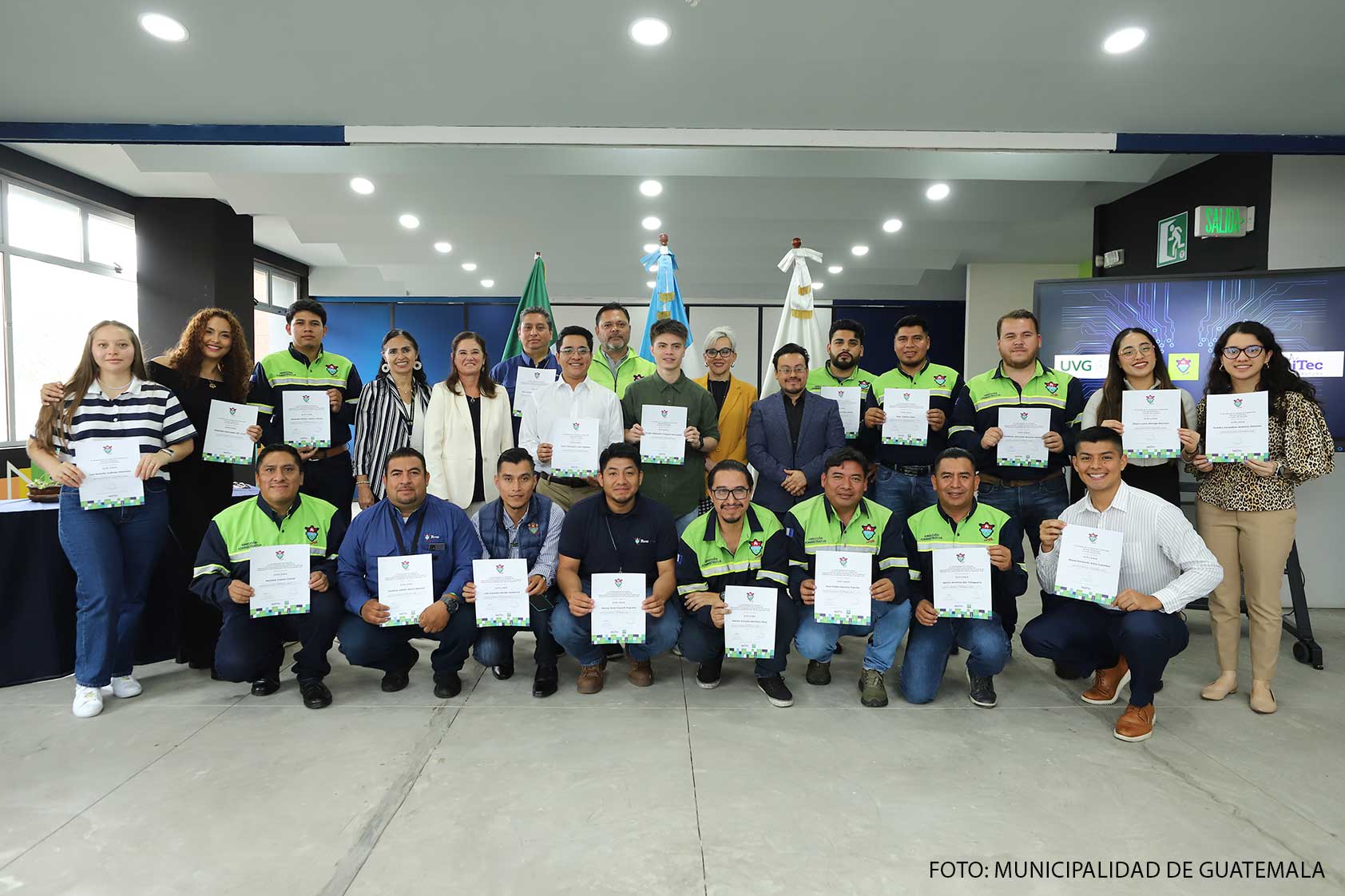 Estudiantes de Ing. Electrónica, Mecatrónica y Biomédica comparten sus conocimientos en Munitec Estudiantes de Ing. Electrónica, Mecatrónica y Biomédica comparten sus conocimientos en Munitec