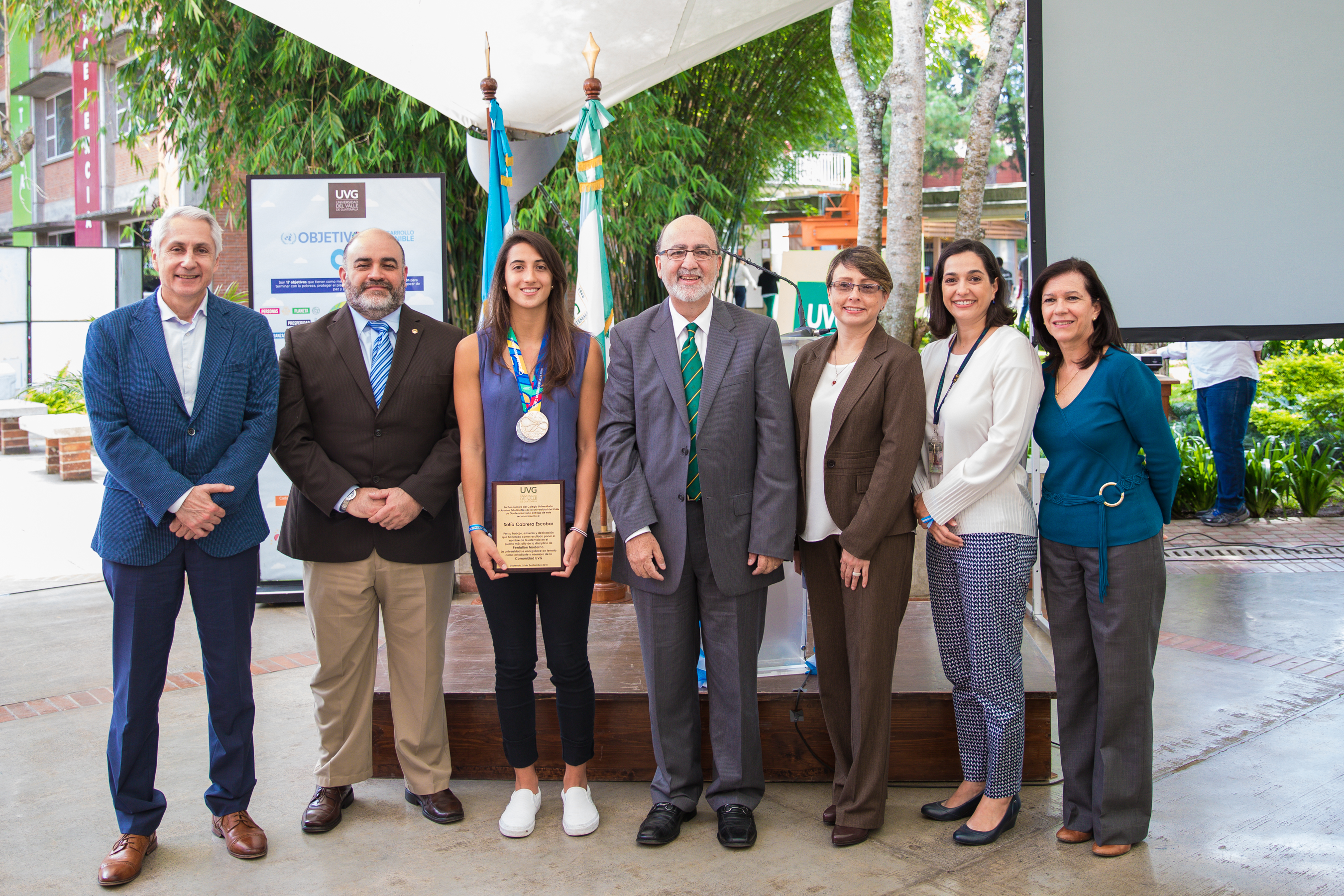 Lic. Fernando Paiz, Ing. Gamaliel Zambrano, Sofía Cabrera, Lic. Roberto Moreno, Lic. Maricruz Álvarez, Dra. Mónica Stein, Lic. Cynthia del Águila