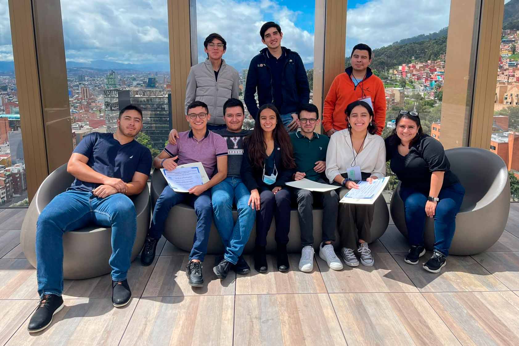 Estudiantes de Ing. Electrónica, Mecatrónica y Biomédica destacan en Colombia