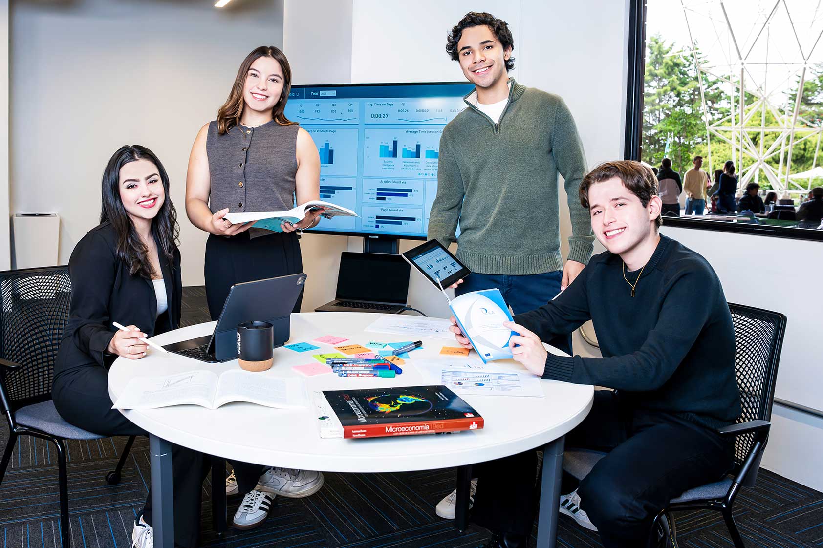 Nuestros estudiantes lideran la innovación e ingenio en sus proyectos