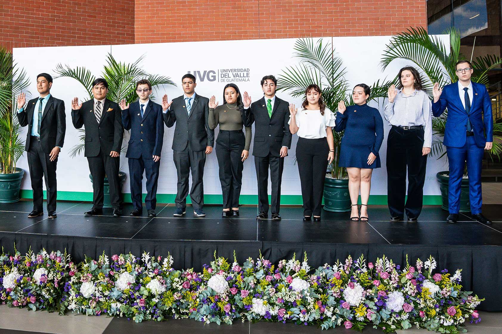 Acto de juramentación de AEUVG y asociaciones de estudiantes
