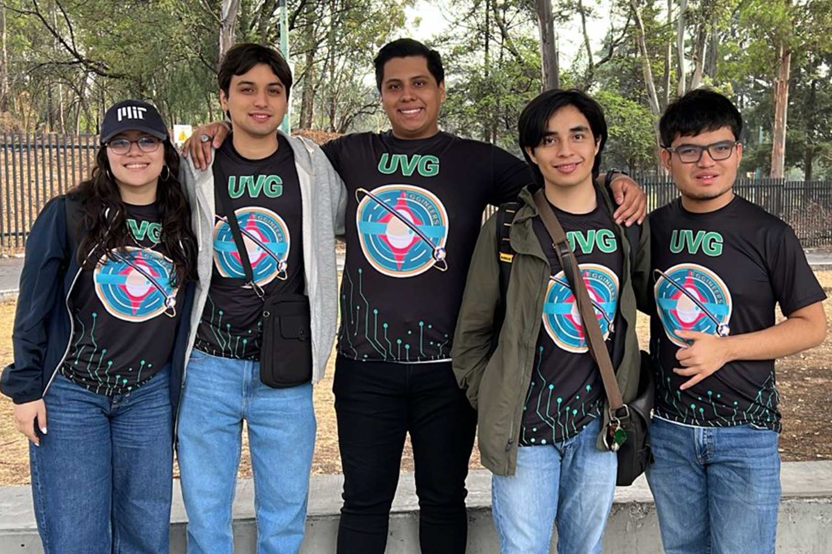 Estudiantes de Ingeniería UVG destacaron en la competencia internacional CanSat 2025 en México