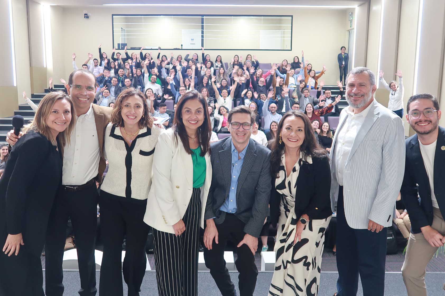 “El neurobienestar nos dice que debemos aprender a liderar con el cerebro y el corazón” M. A. Judy González