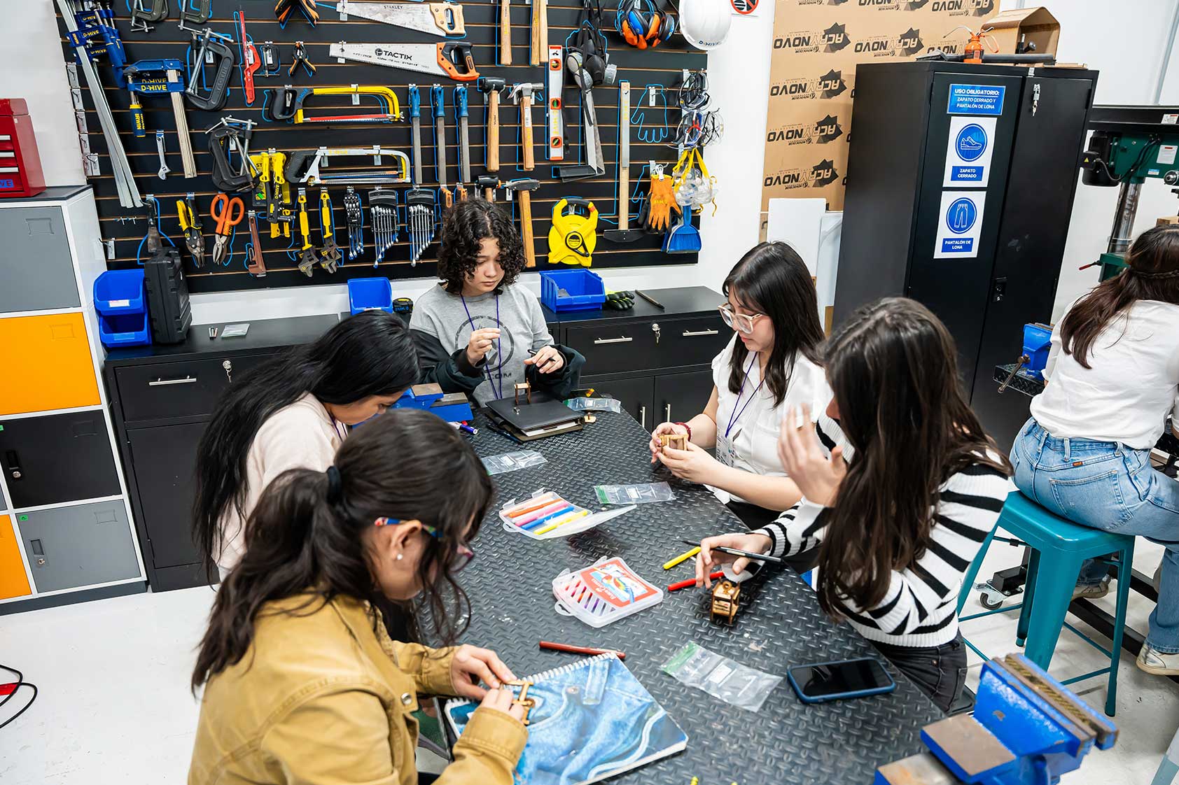 D-Hive: donde las ideas de la comunidad UVG se transforman en prototipos